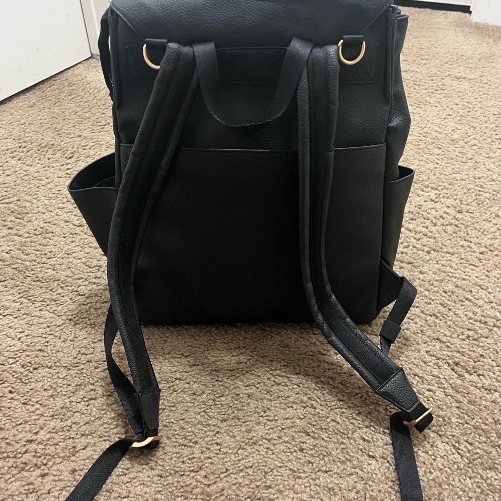 Freshly Picked Black Backpack with Cream Logo Tag - Picture 4 of 8